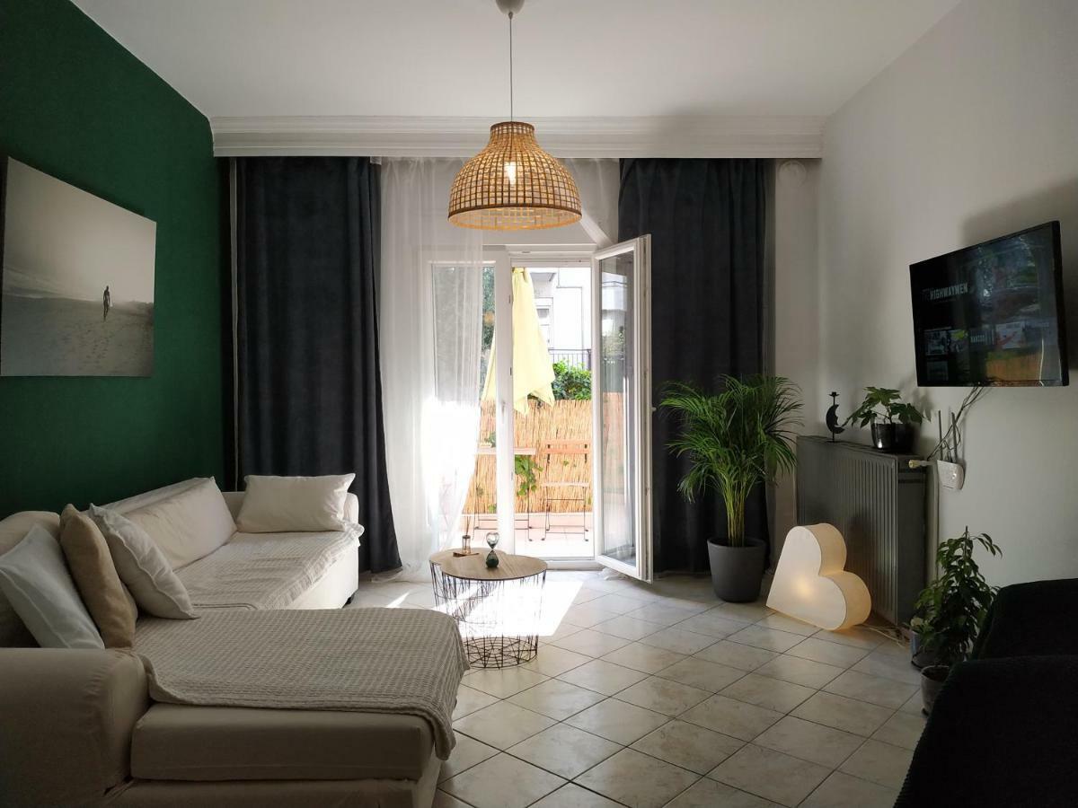 Bright Apartment Steps From The Sea Thessaloníki Ngoại thất bức ảnh